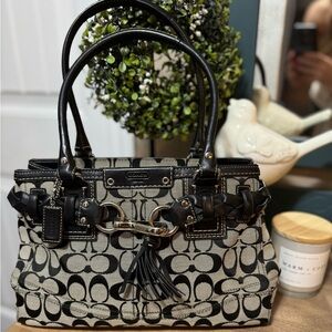 Coach Black and Cream Shoulder Bag